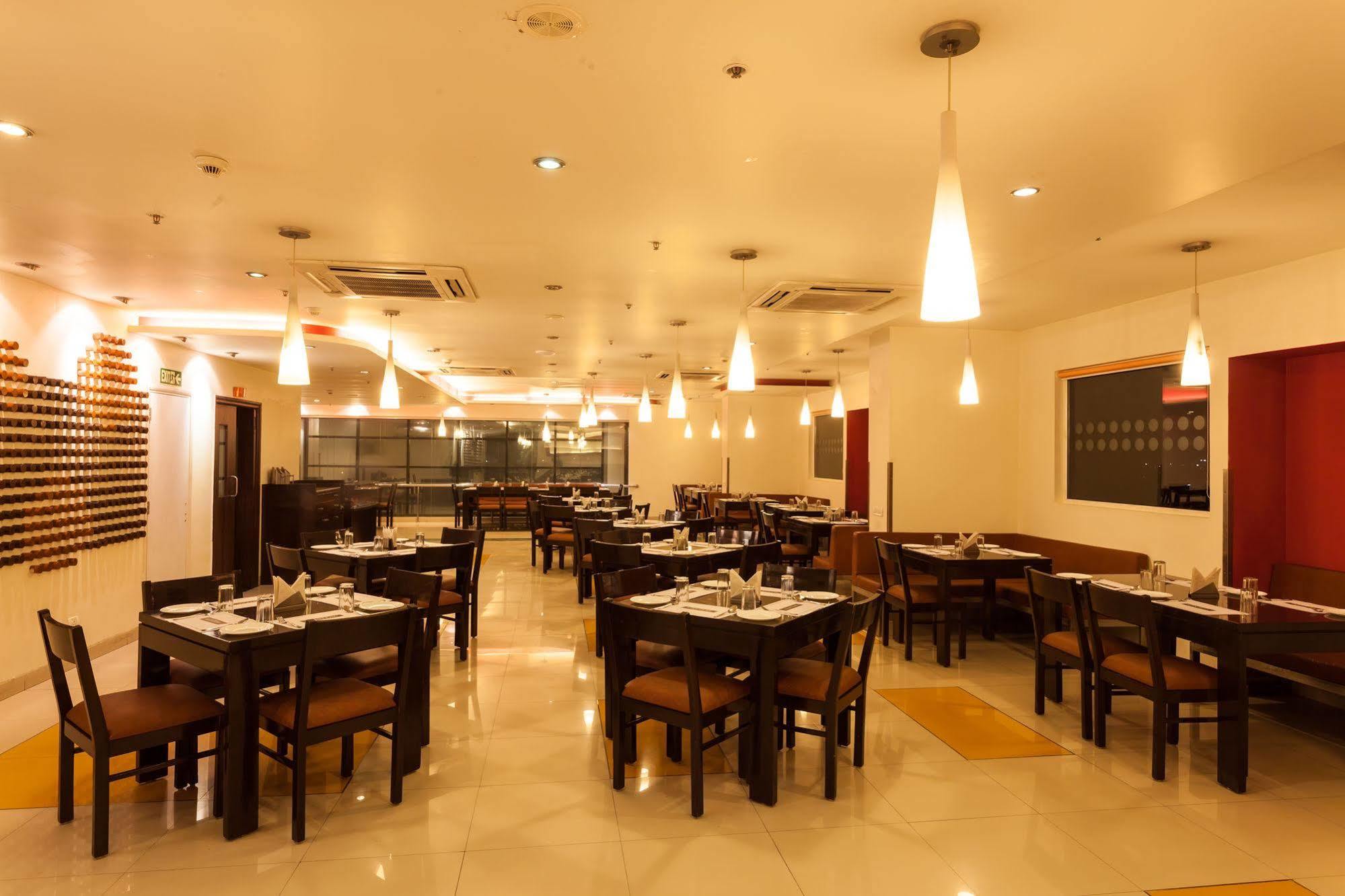 Ginger Indore Exterior foto